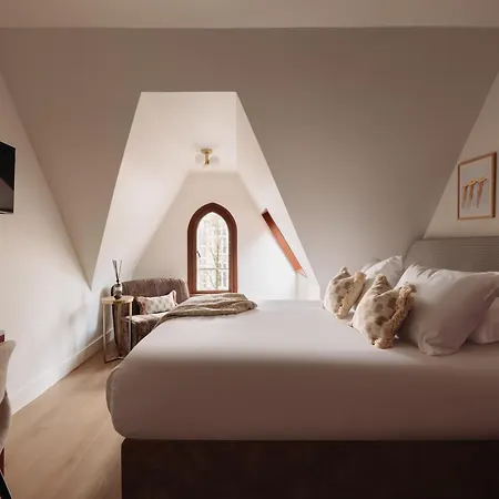 Adam's Museum House 호텔 4*