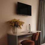 מלון Adam's Museum House 4*