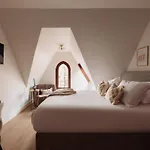 Adam's Museum House מלון 4*