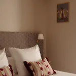 Adam's Museum House מלון 4*