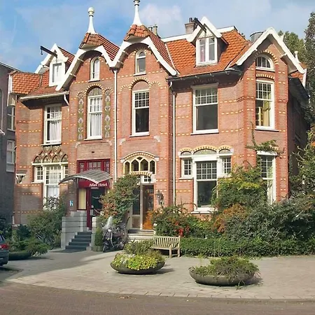 Adam's Museum House 酒店 4*